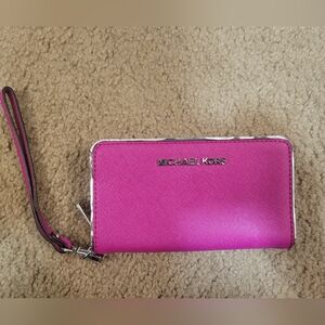 Michael Kors zip-around wallet/wristlet - Bright Pink/Silver